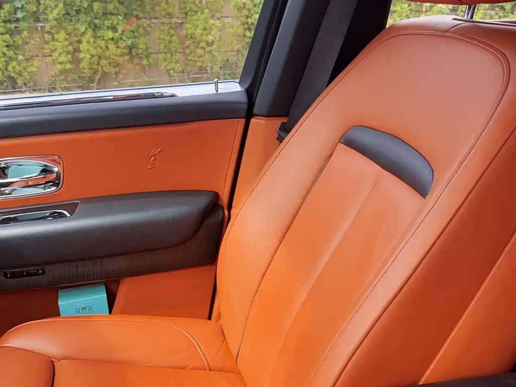 Rolls-Royce Cullinan — миниатюра 8