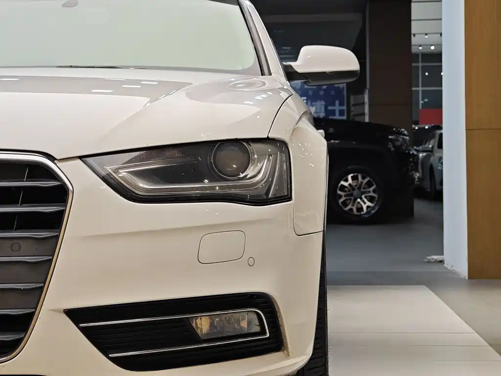 Audi A4L 2013 35 TFSI AT