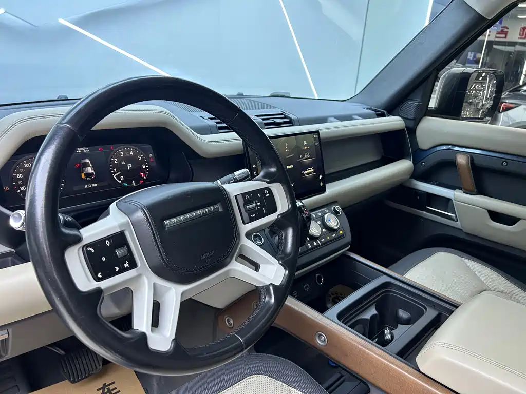 Land Rover Defender — миниатюра 9