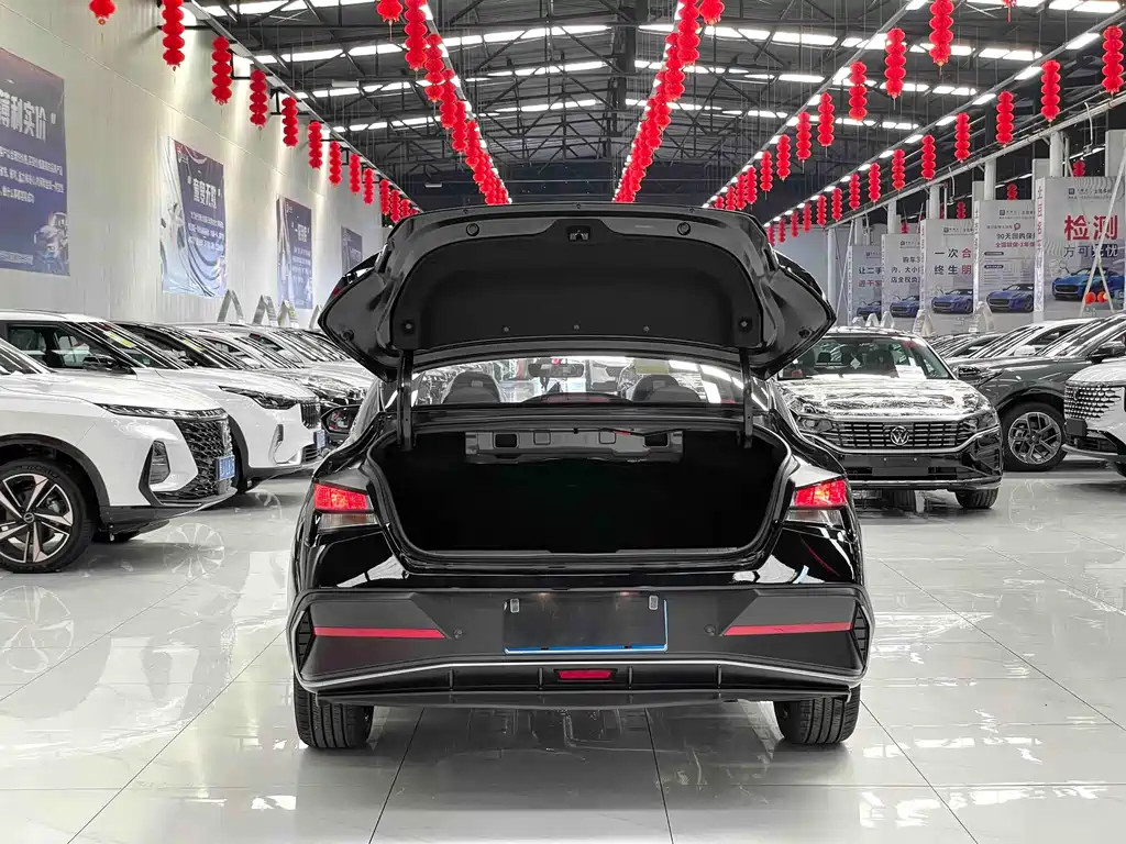 Hyundai Elantra — миниатюра 15