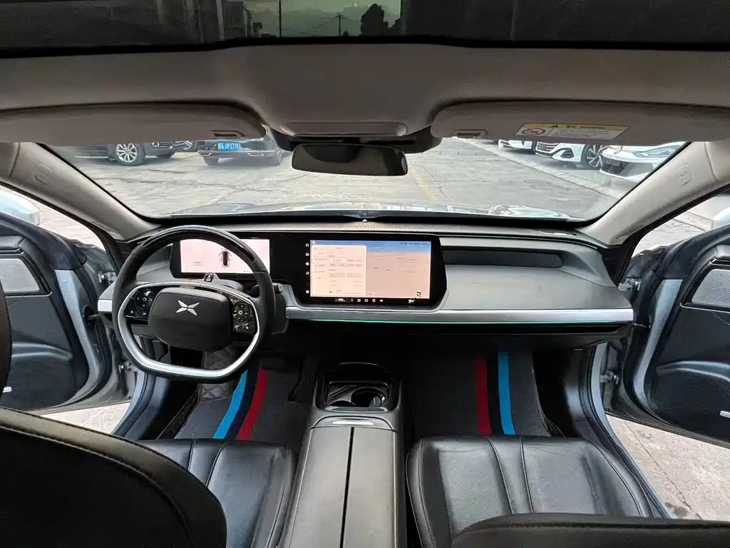 XPeng P7 — миниатюра 9