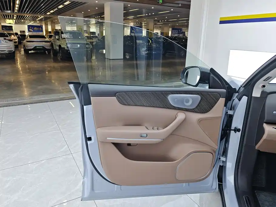 Leapmotor Leapmotor C11 — миниатюра 7