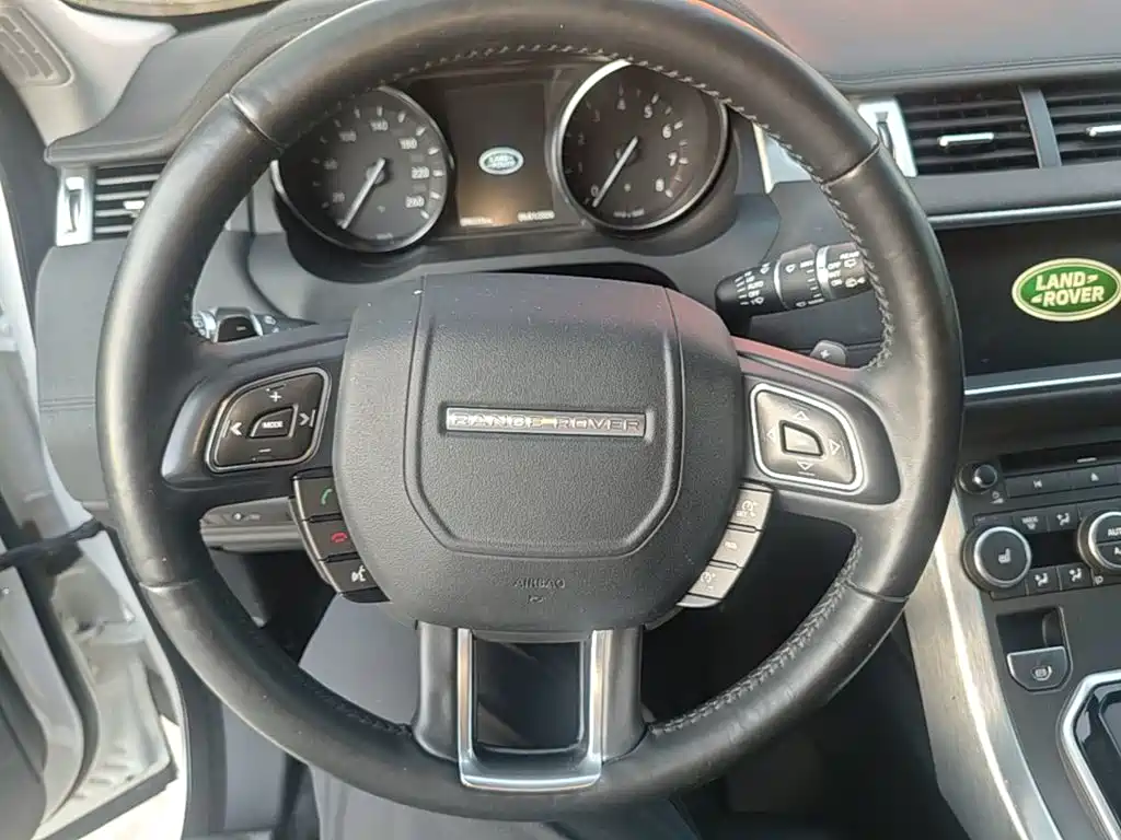 Land Rover Evoque — миниатюра 11