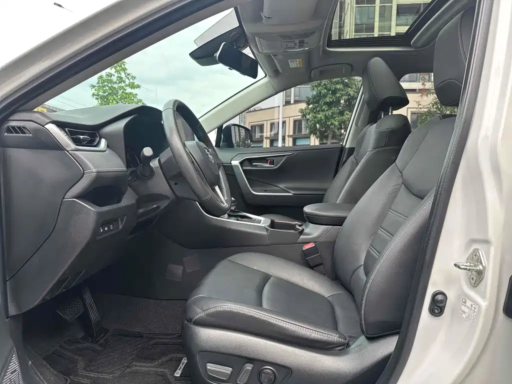 TOYOTA RAV4 RONGFANG