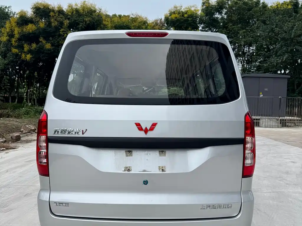 Wuling Hongguang V — миниатюра 5