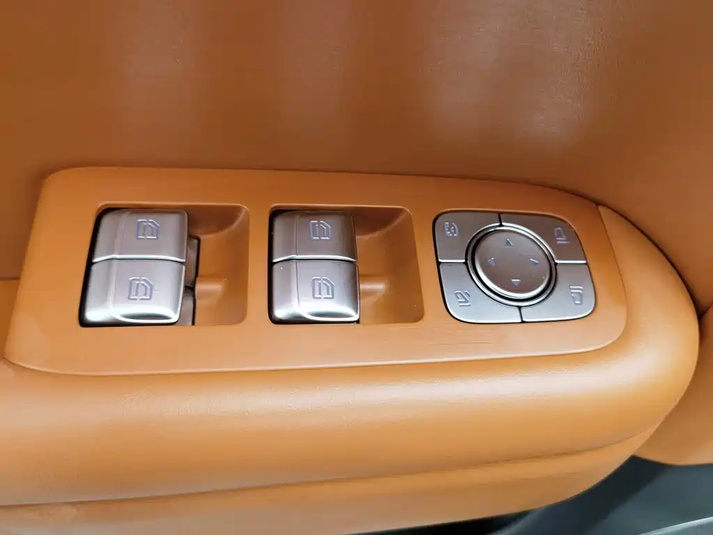 Li Auto Li L6 — миниатюра 9