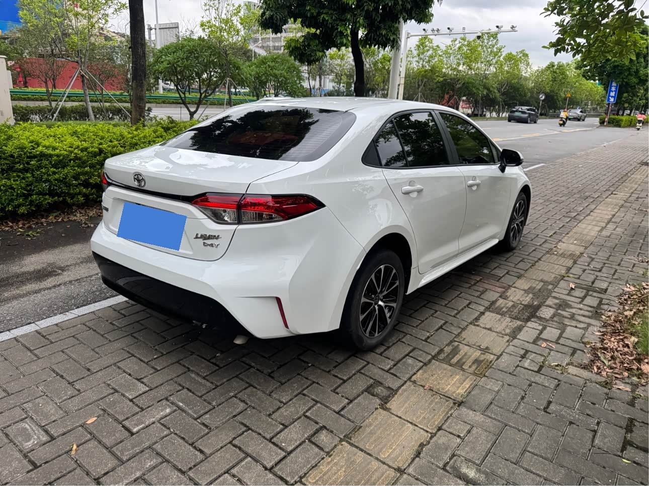 Toyota Levin 1.2 л 2025 г. Белый, пробег 20000 км
