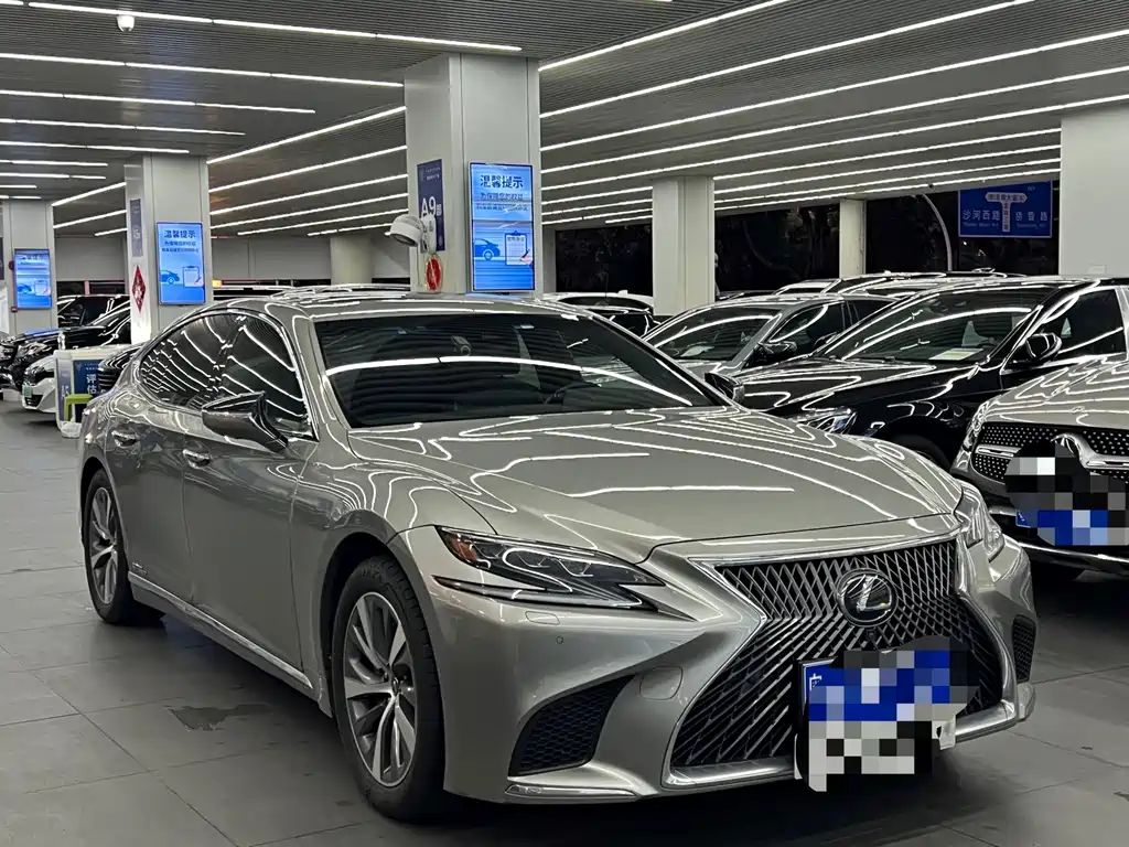 Lexus LS — миниатюра 2