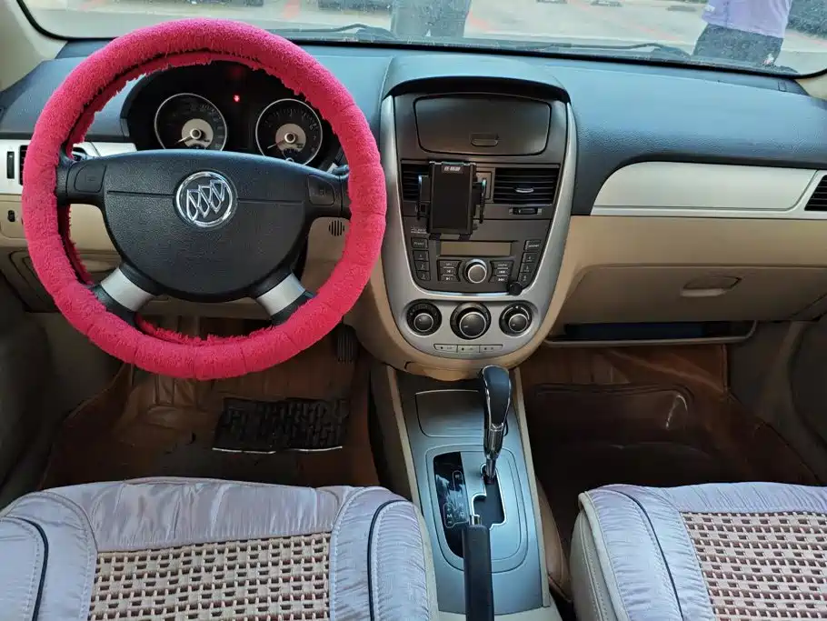 Buick Excelle — миниатюра 12