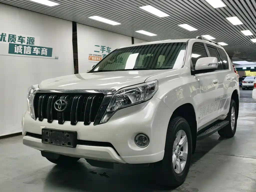 TOYOTA PRADO
