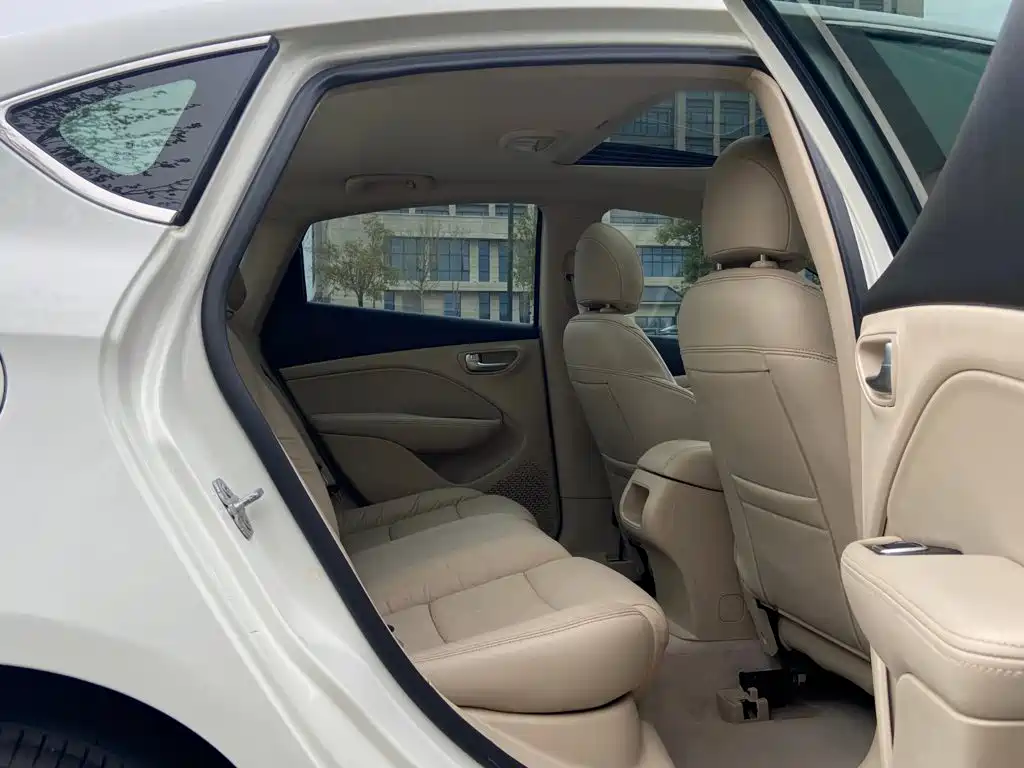 Fiat Viaggio — миниатюра 7