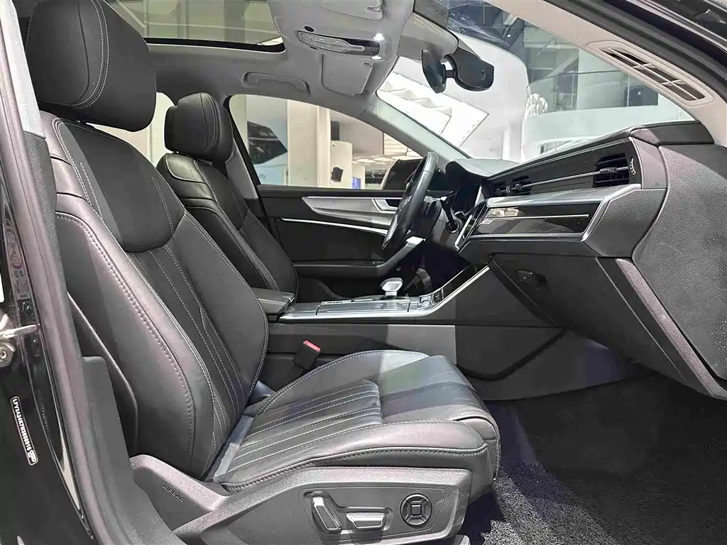 Audi A6L — миниатюра 9