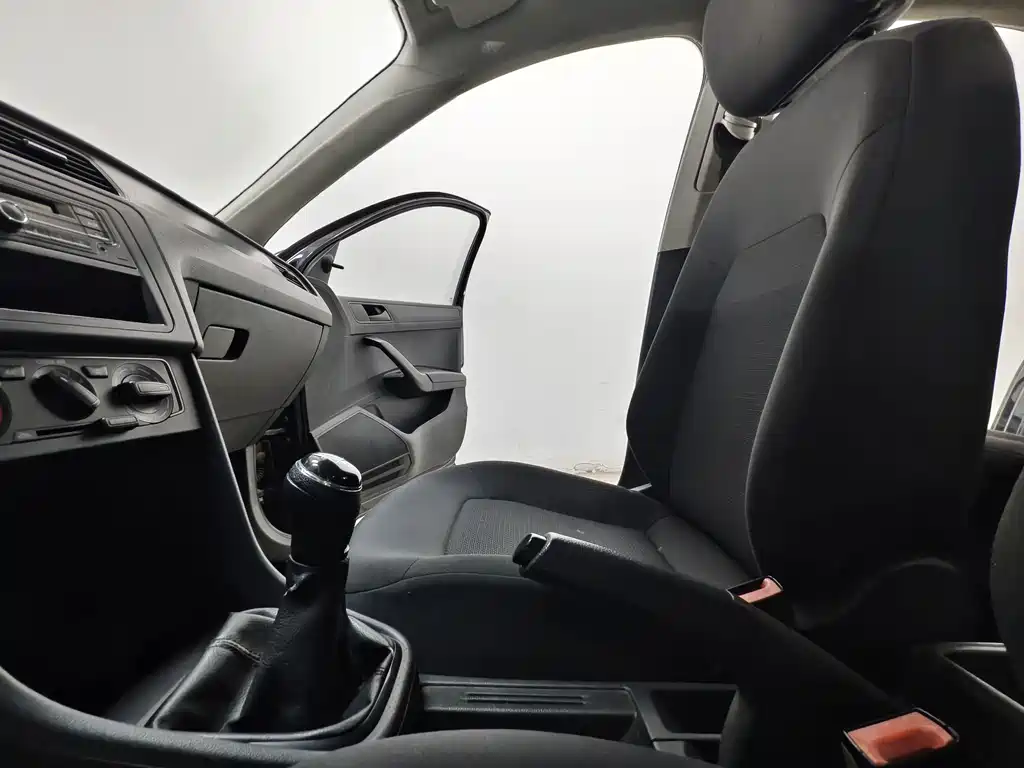Volkswagen Santana — миниатюра 11