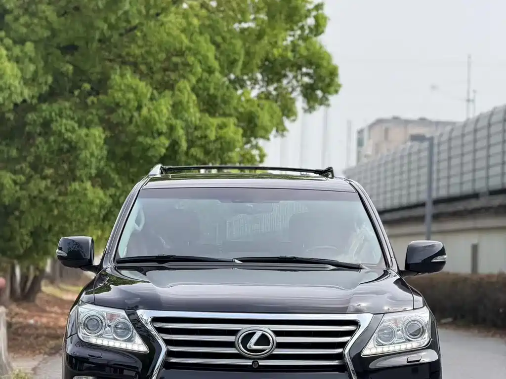 Lexus LX 2014