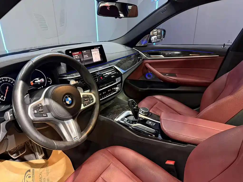 BMW 5 Series — миниатюра 11