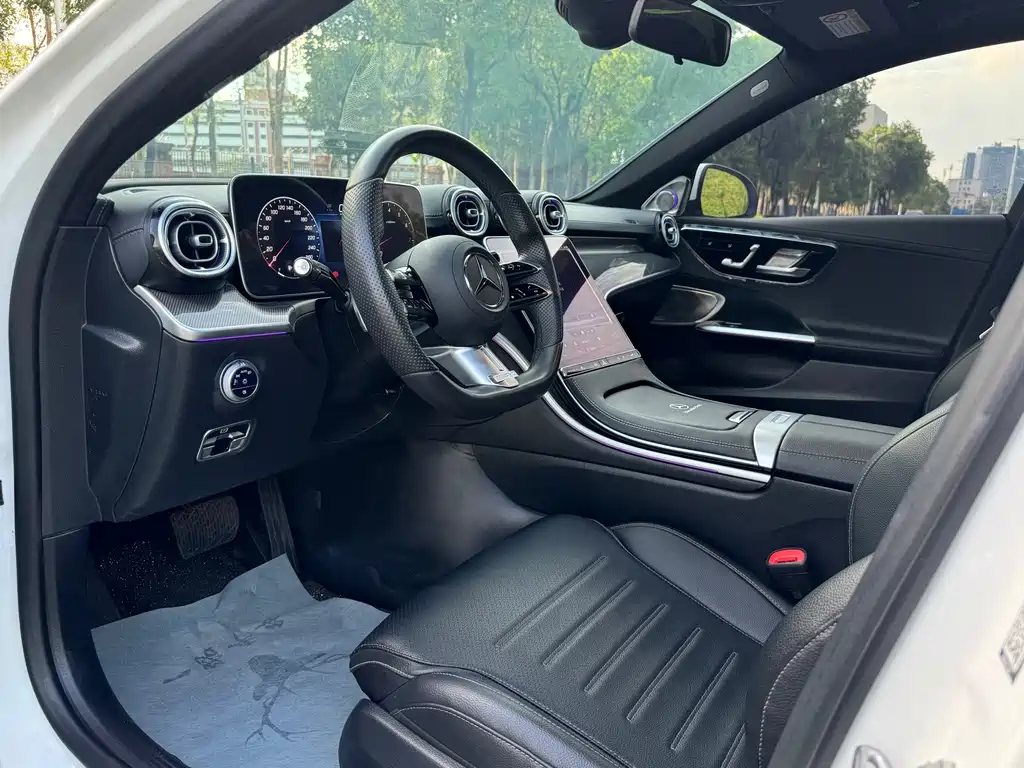 Mercedes-Benz C-Class — миниатюра 10