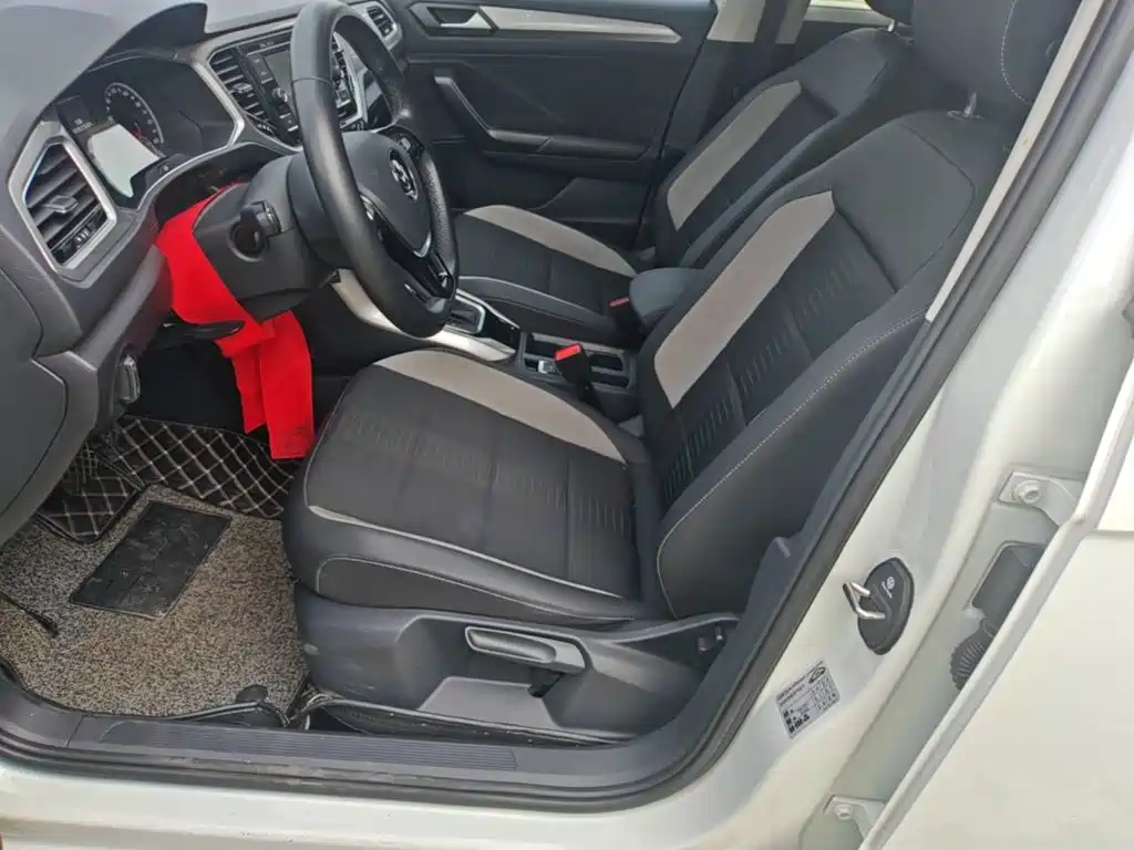 Volkswagen T-Roc — миниатюра 15