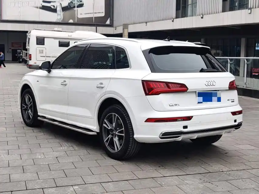 Audi Q5L 2018 40 TFSI Fashion V