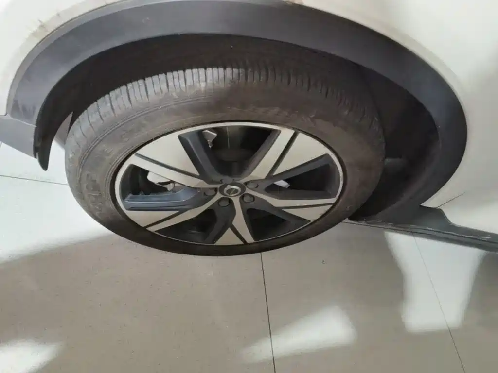 Volvo XC40 NEV — миниатюра 23