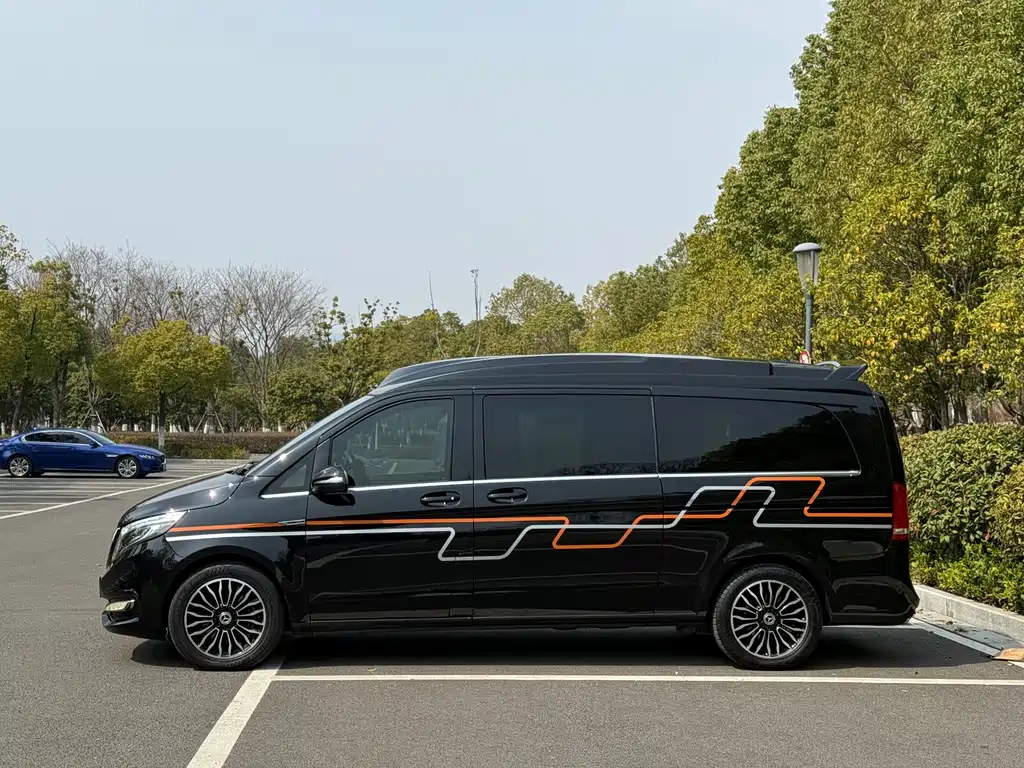 MERCEDES-BENZ V CLASS