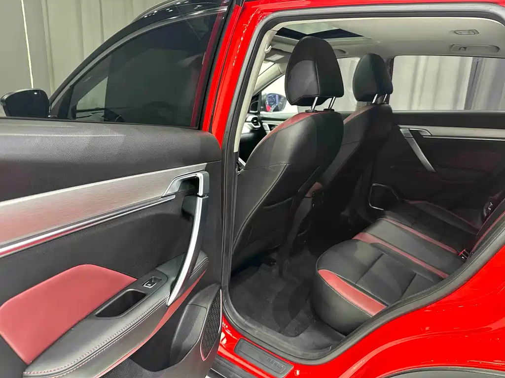 Geely Binyue — миниатюра 16