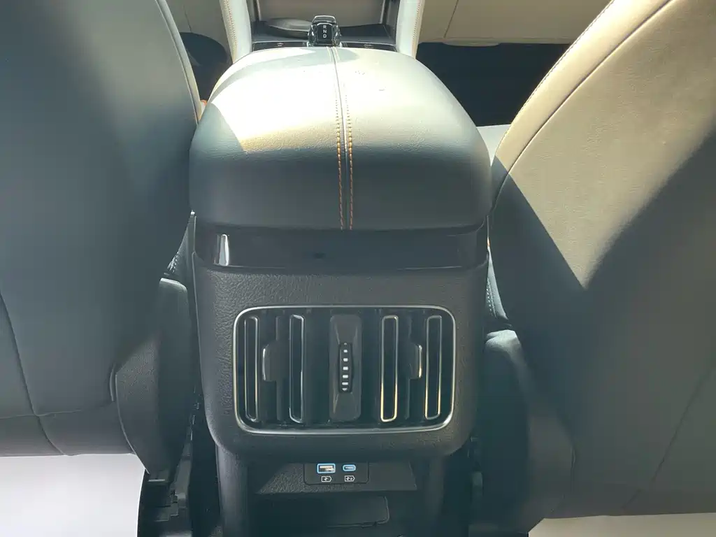 BYD PLUS New Energy — миниатюра 13