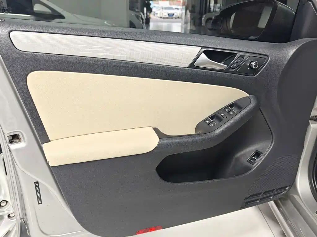 Volkswagen Sagitar — миниатюра 11