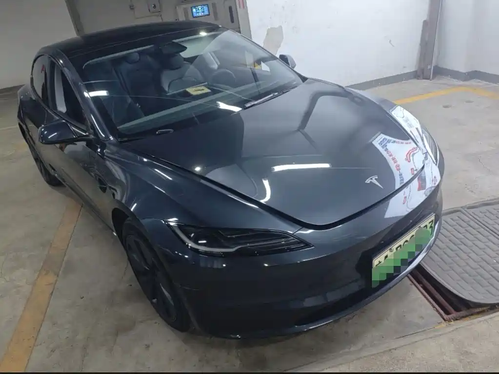 Tesla Model 3 — миниатюра 2