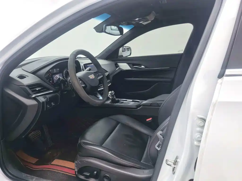Cadillac CT4 — миниатюра 4