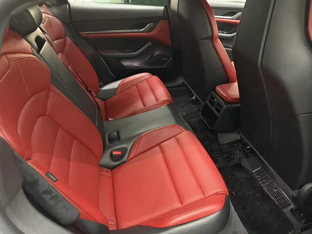 Porsche Taycan — миниатюра 12