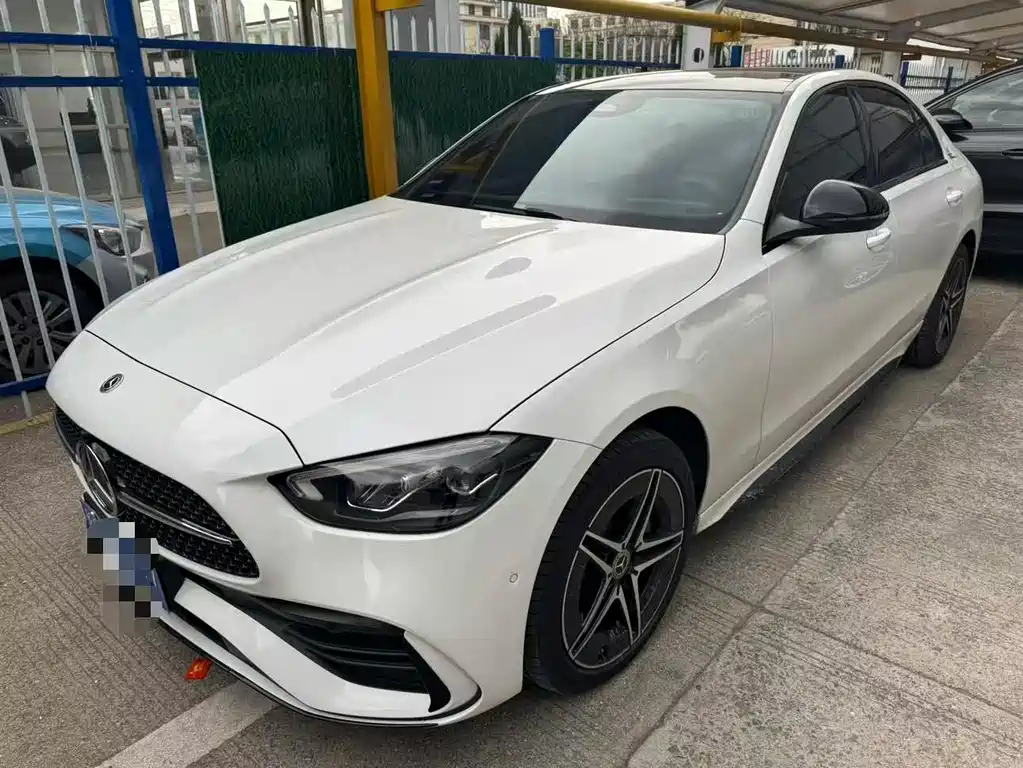 Mercedes-Benz C-Class 2024
