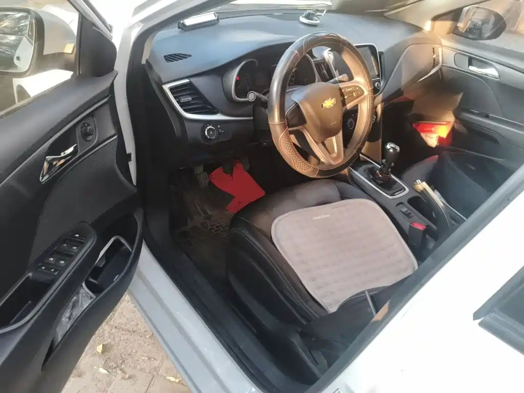 Chevrolet Cavalier — миниатюра 12
