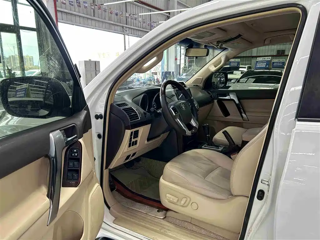 Toyota Land Cruiser Prado 2016 3.5L AT TX-L