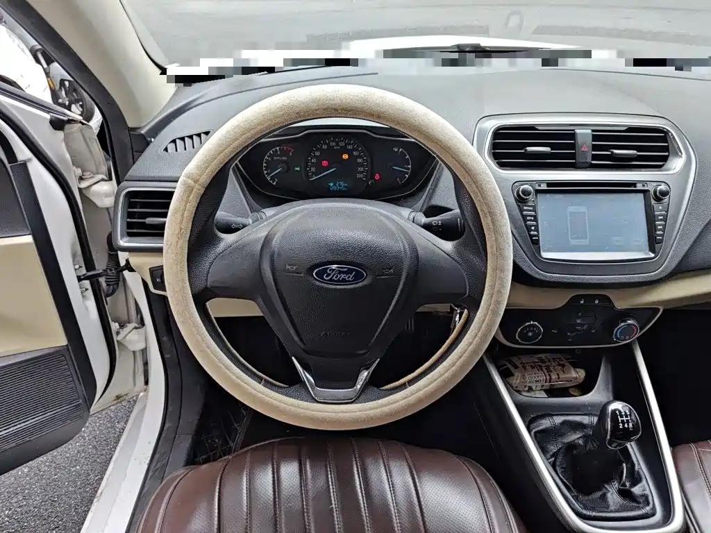 Ford Escort — миниатюра 11