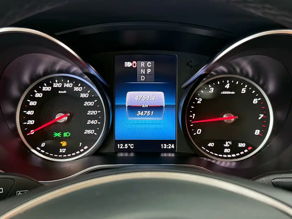 MERCEDES-BENZ V CLASS