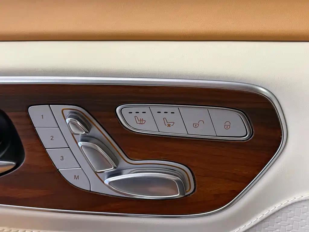 MERCEDES-BENZ V CLASS