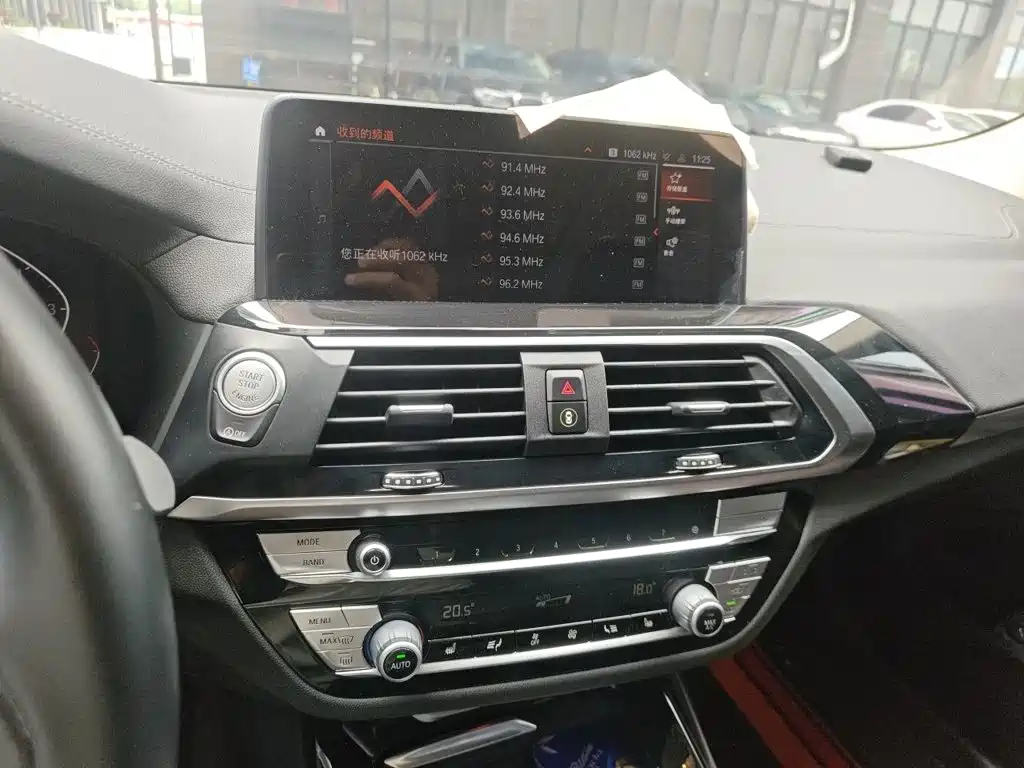 BMW X3 — миниатюра 9