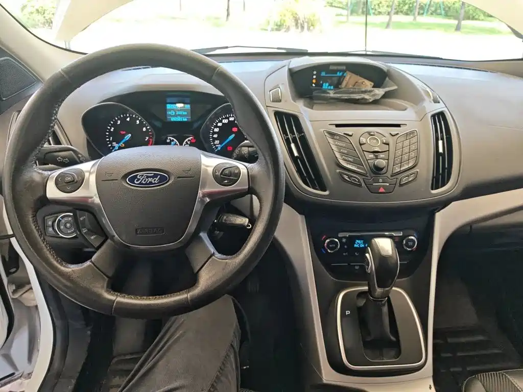 Ford Kuga — миниатюра 5