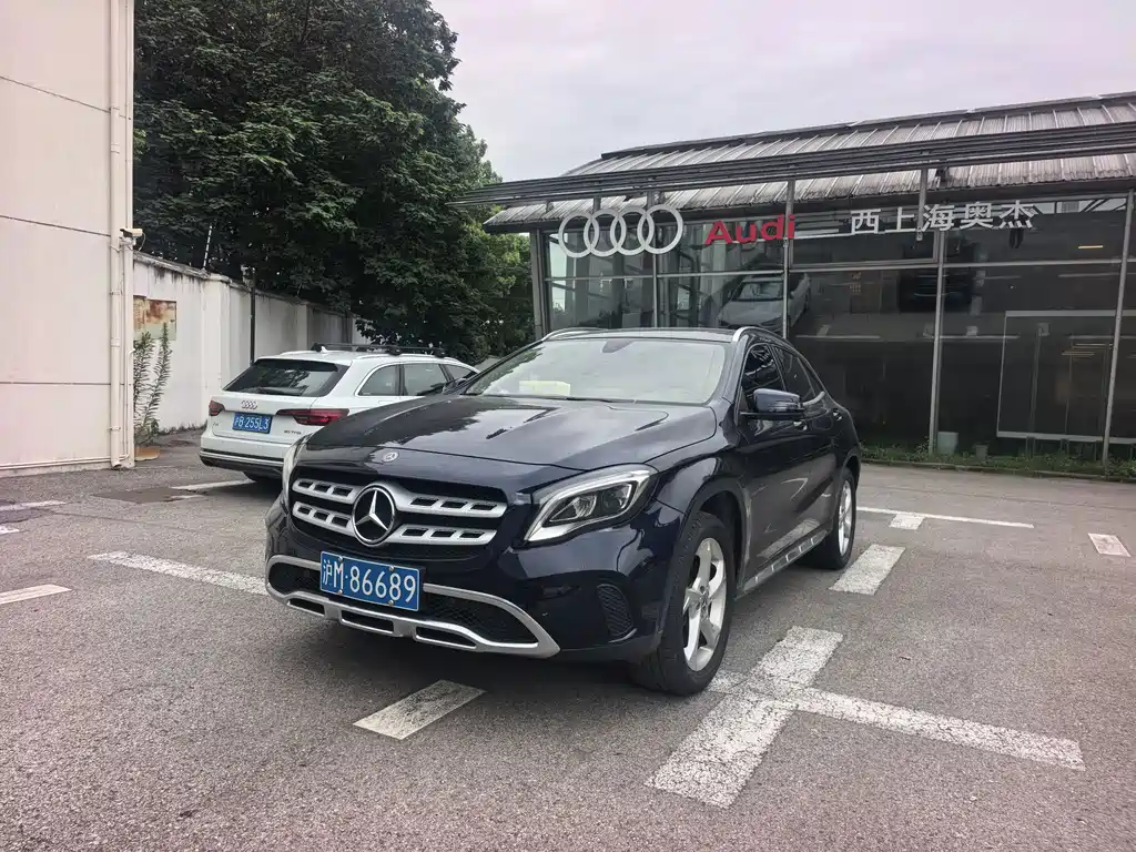 Mercedes-Benz GLA