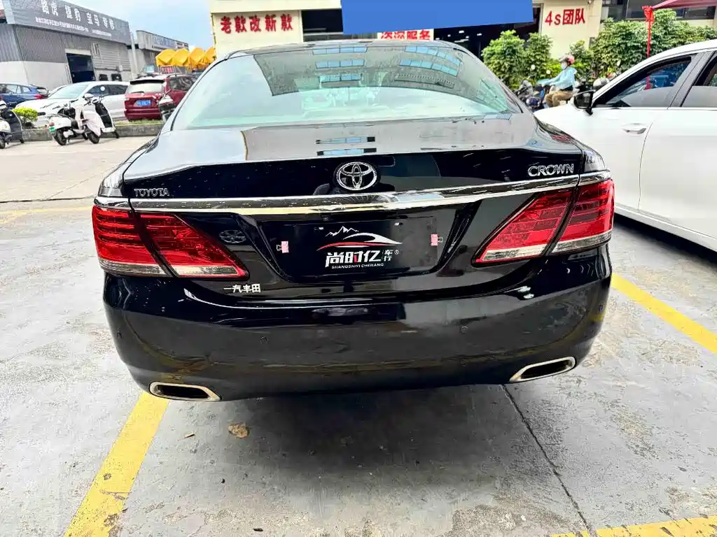 Toyota Crown 2012 2.5L Royal