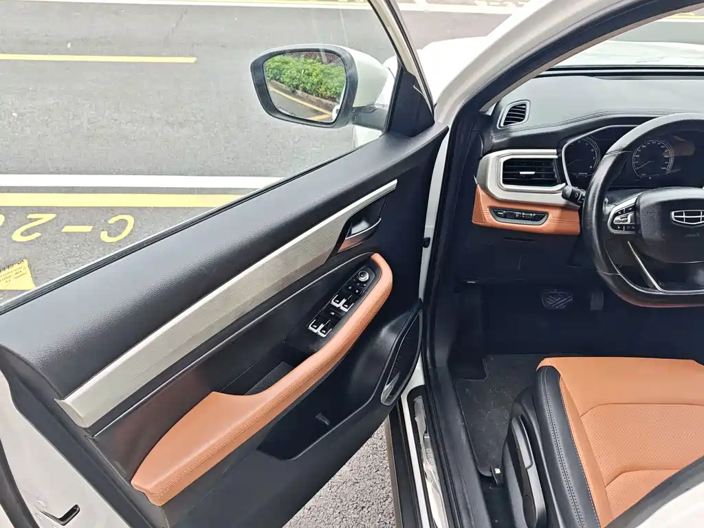 Geely Vision X6 — миниатюра 11