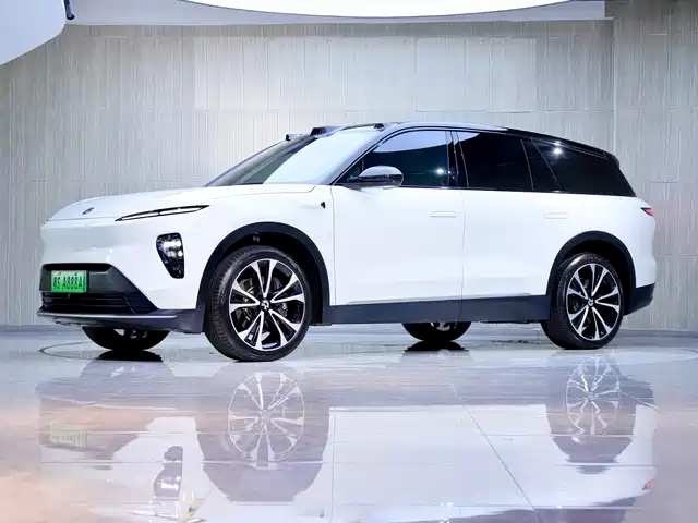 NIO ES8