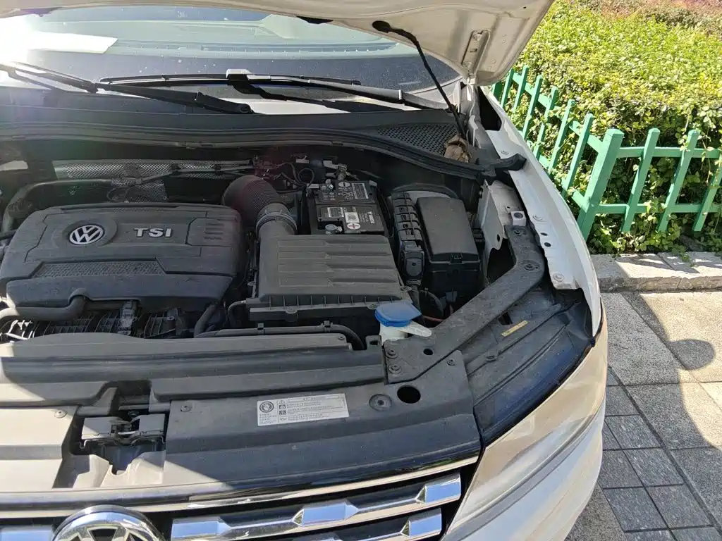 Volkswagen Tiguan L — миниатюра 19