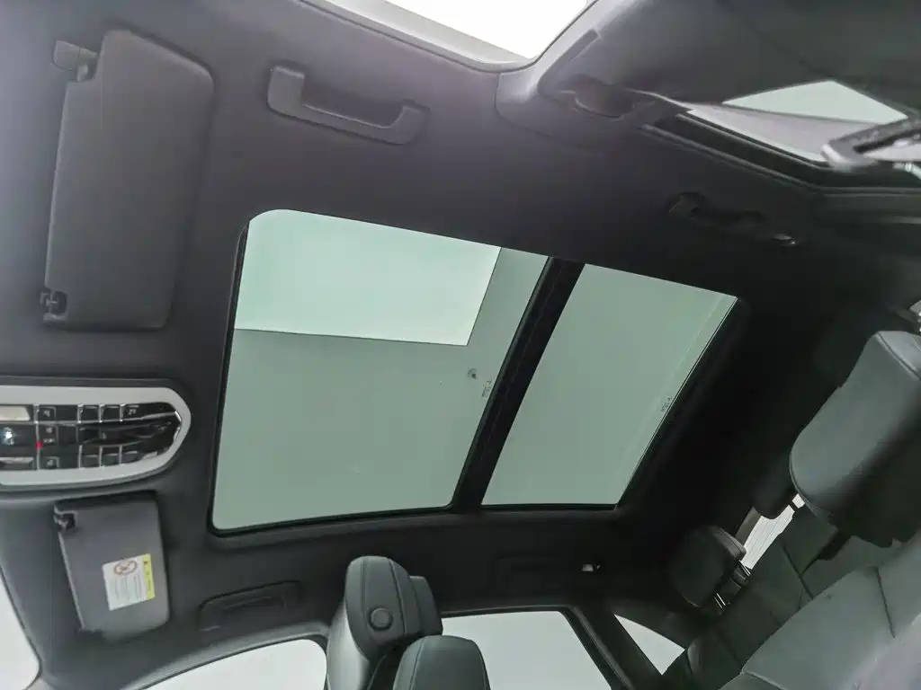 Porsche Macan — миниатюра 14