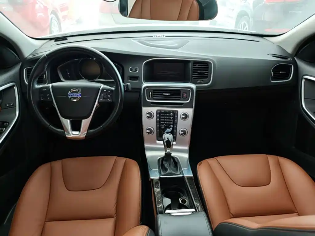 Volvo S60 — миниатюра 10