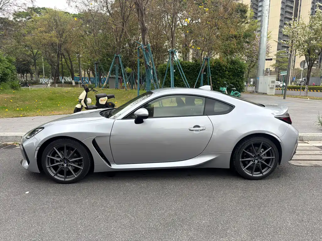 SUBARU BRZ