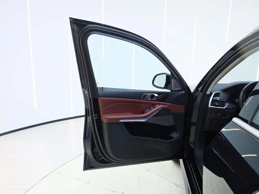 BMW X5 — миниатюра 29