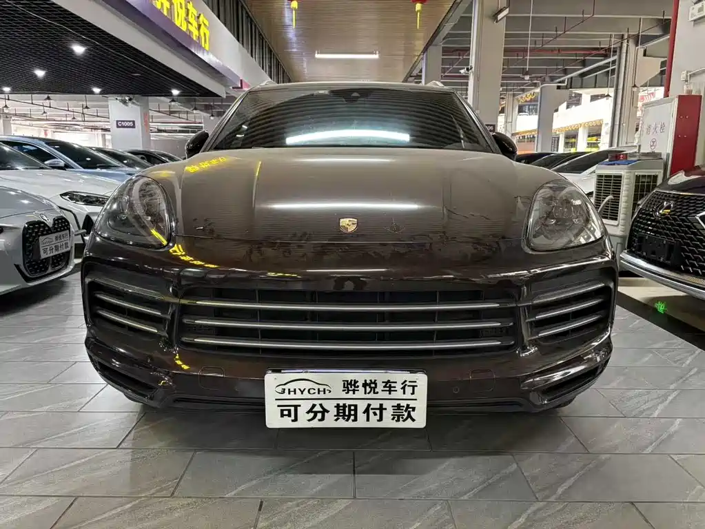 PORSCHE CAYENNE