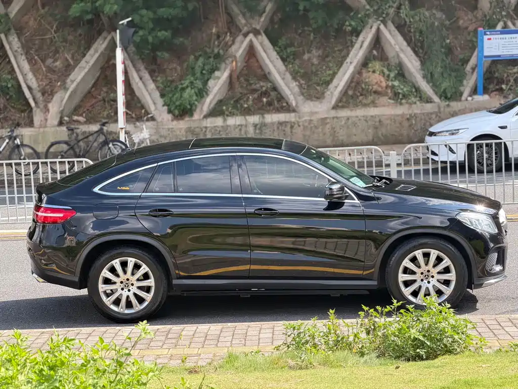 Mercedes-Benz GLE 2017 GLE 320 4MATIC SUV