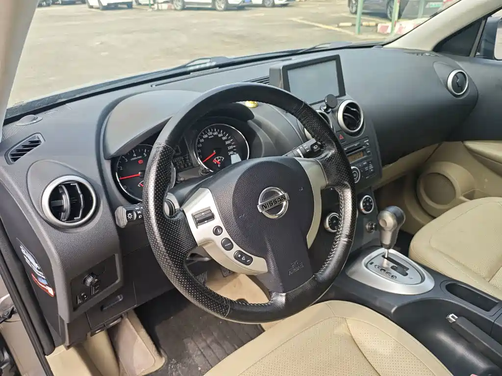 Nissan Qashqai — миниатюра 8